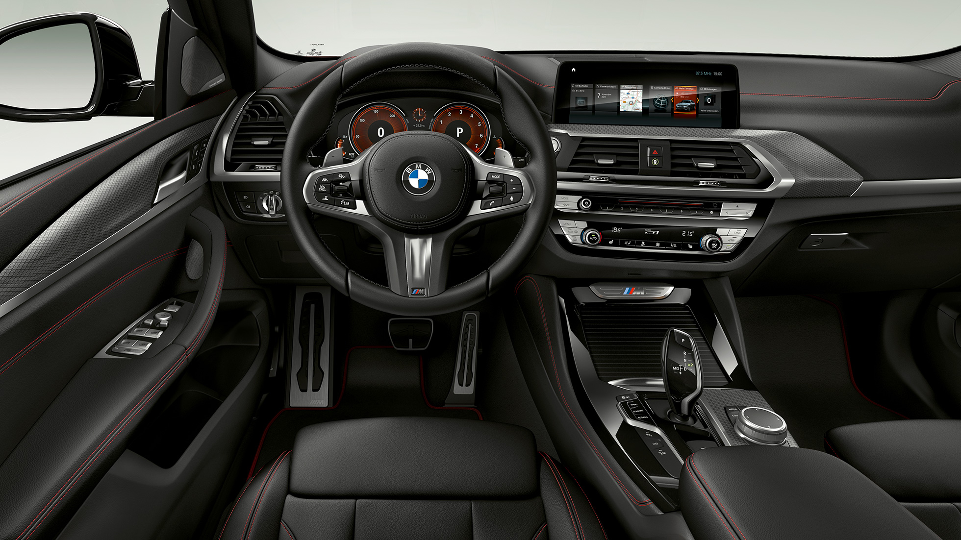 نستعرض تفاصيل سيارة 2022 BMW X4 Facelift من الداخل والخارج