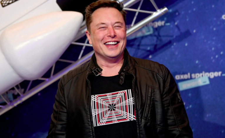 موسك يحصل على لقب "Technoking of Tesla" ملك التقنية فى تسلا