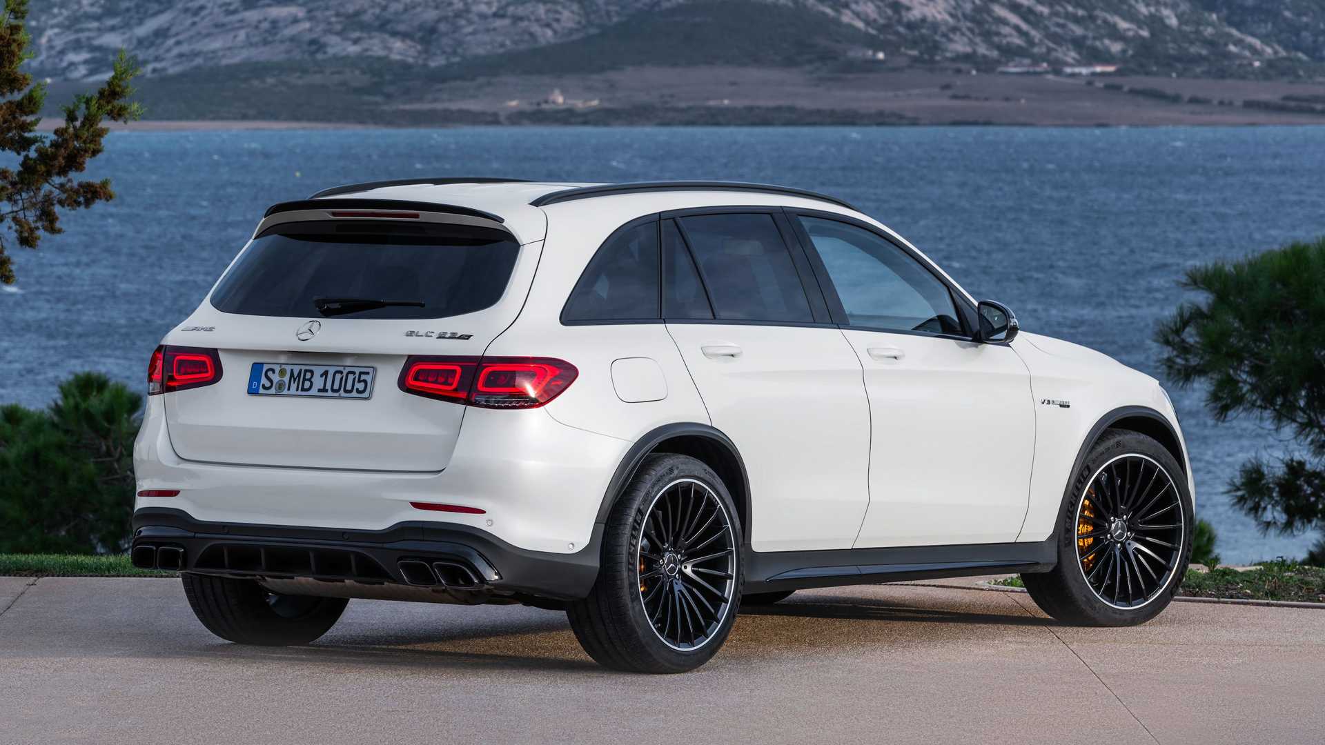 مرسيدس- AMG GLC 63 S SUV تنضم أخيرًا إلى تشكيلة الولايات المتحدة لعام 2022