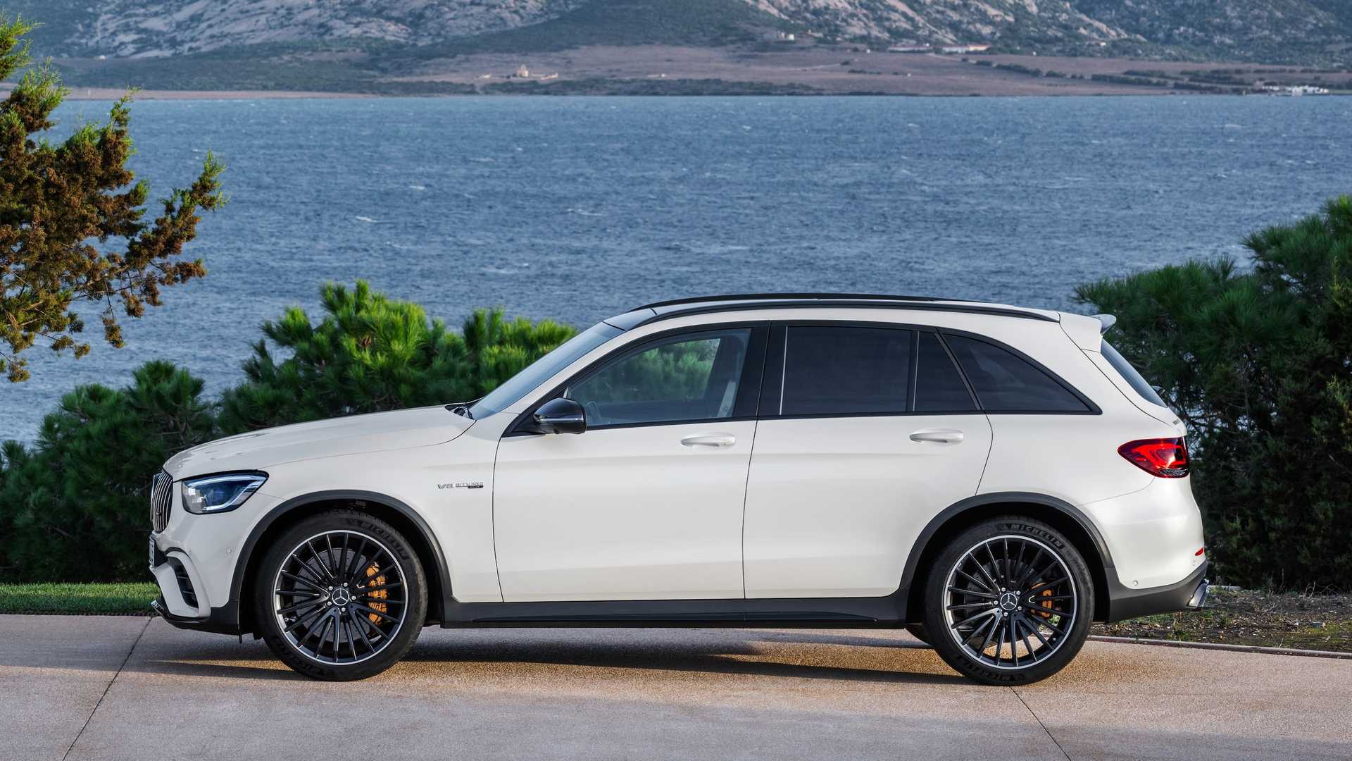 مرسيدس- AMG GLC 63 S SUV تنضم أخيرًا إلى تشكيلة الولايات المتحدة لعام 2022