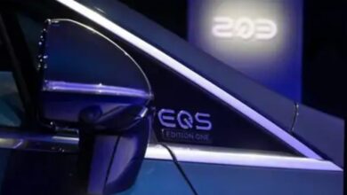 مرسيدس توضح سبب استمرار احتواء 2022 EQS على مرايا تقليدية