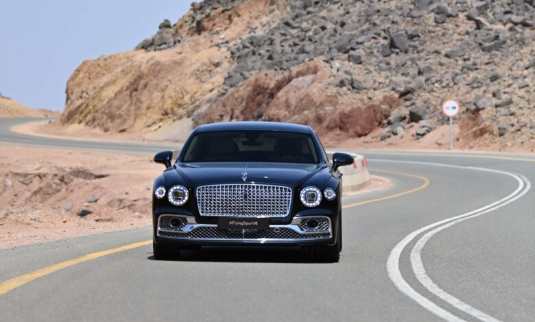 بنتلى Flying Spur بمحرك V8 بقوة 542 حصان