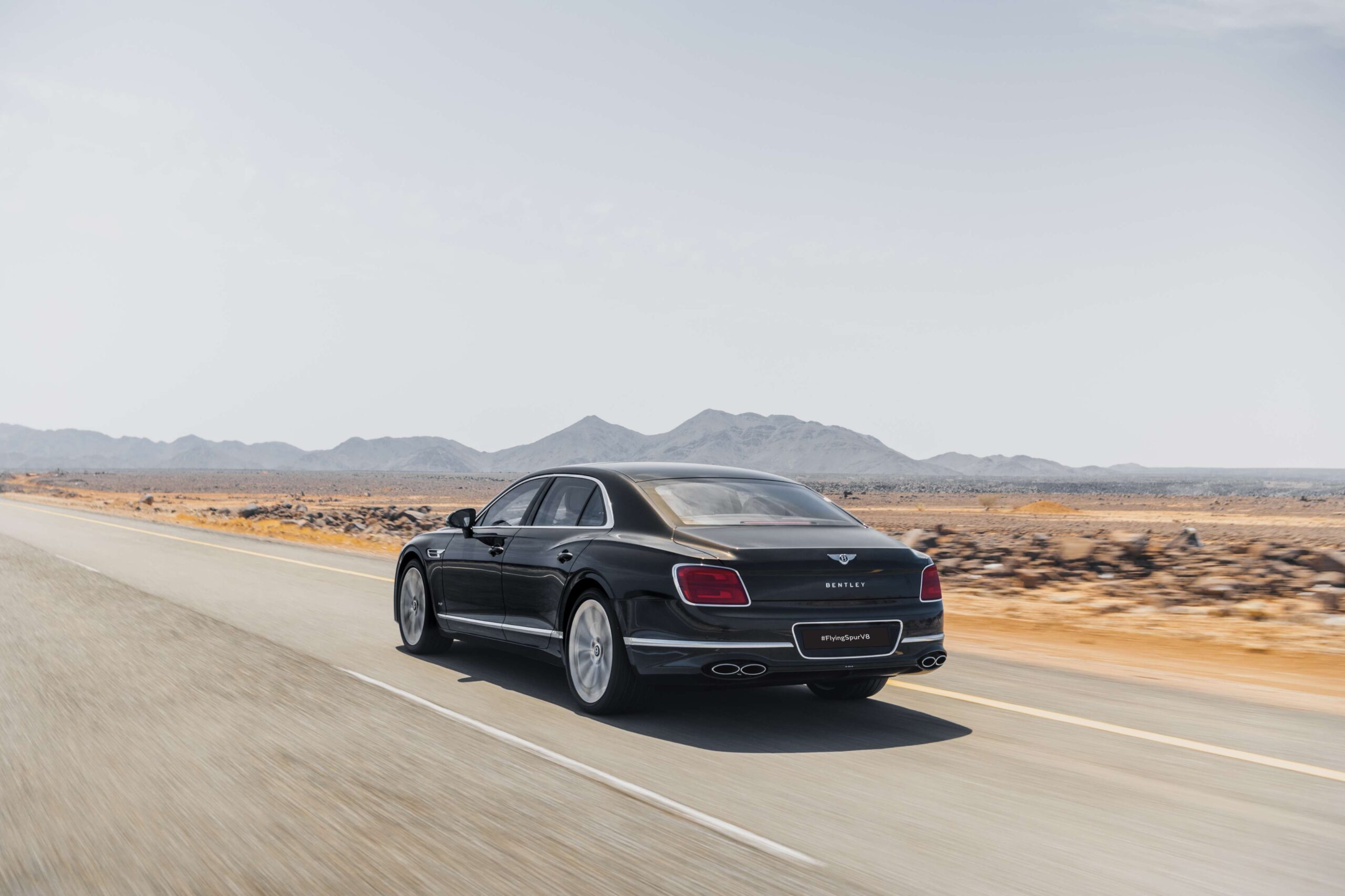 بنتلى Flying Spur بمحرك V8 بقوة 542 حصان