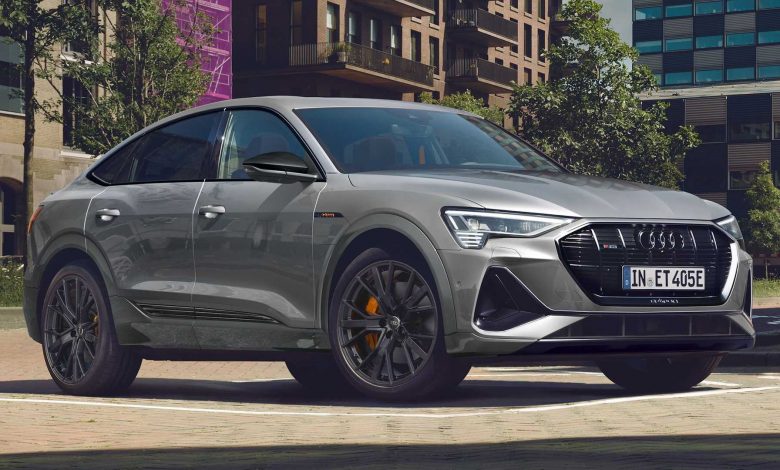 أودي تزين سيارة E-Tron S Line SUV بإصدار أسود جديد