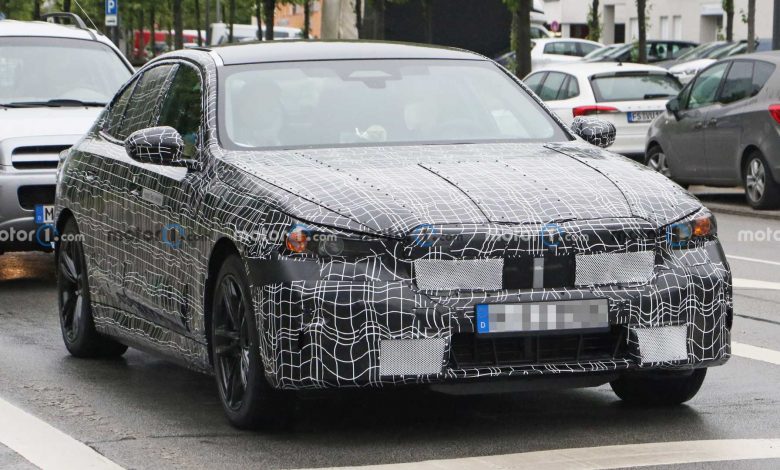 BMW الفئة الخامسة الجديدة تظهر بمظهر أنيق