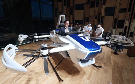سيارات طائرة لنقل زوار معرض إكسبو 2025 في اليابان