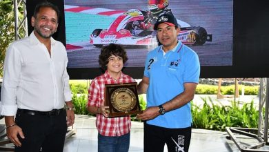 وزير الشباب والرياضة يُكرم الطفل زين الحمصاني لتحقيقه الإنجازات في رياضة الكارتينج