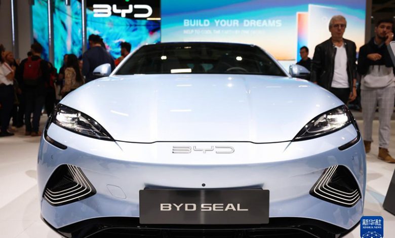 شركات السيارات الصينية تغزو معرض باريس الدولى 2022