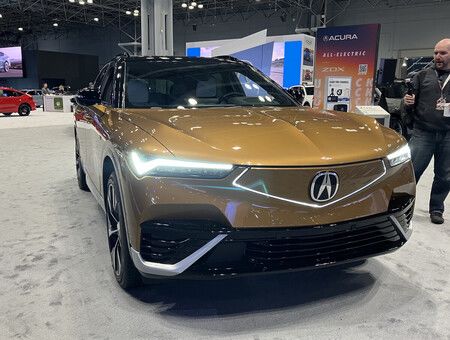 أكيورا ZDX