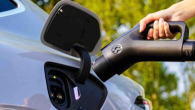 المركبات الكهربائية